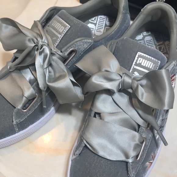 Velvet Pumas with floral designs on the side! - Picture 3 of 7